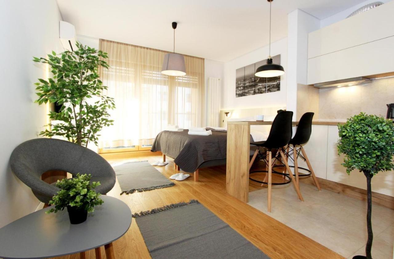 Apartment Sun City 2 Belgrado Exterior foto